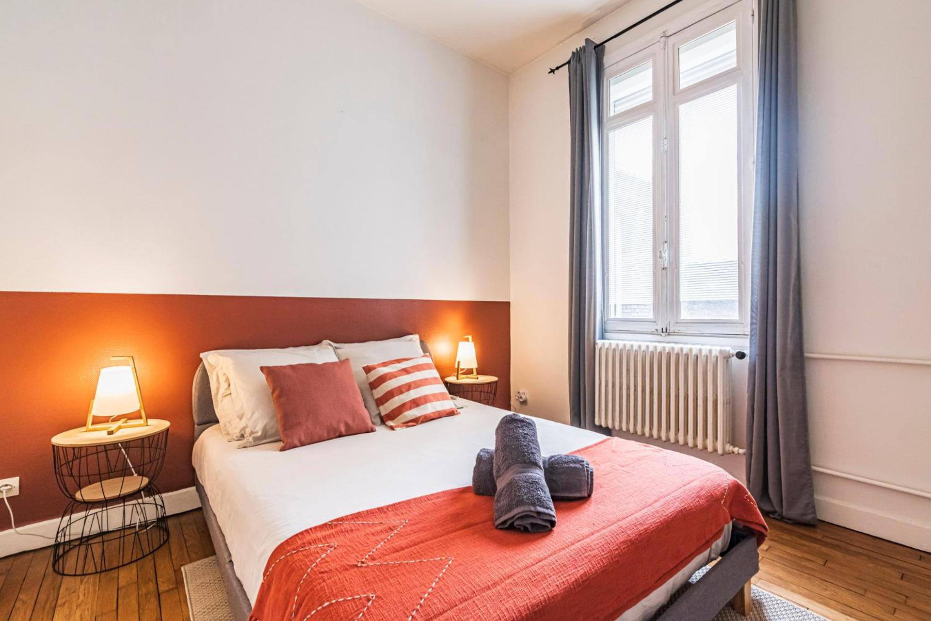 L'Haussmannien - Spacieux 4 Chambres - Centre - Gare 랭스 외부 사진