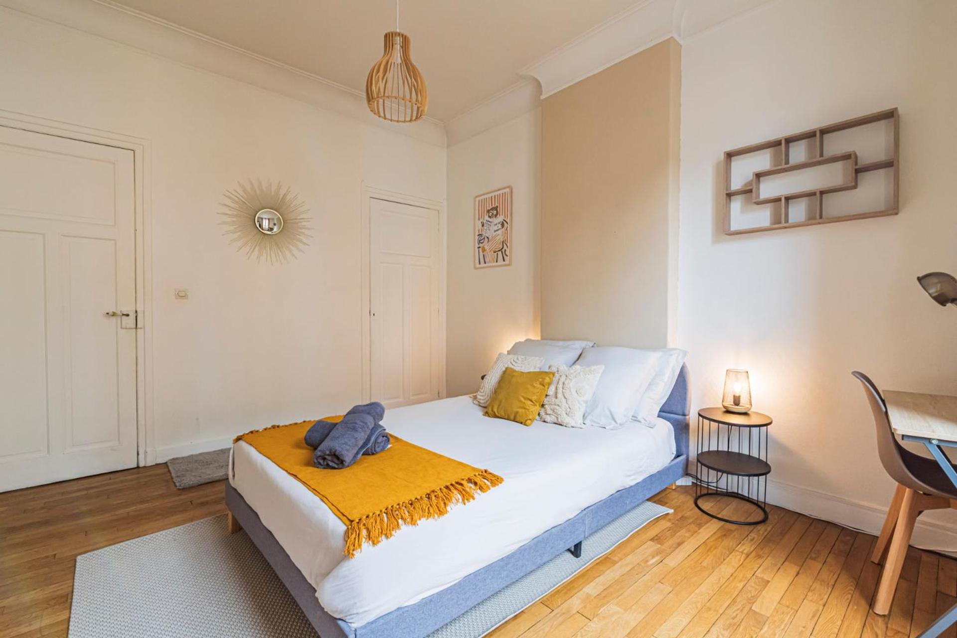 L'Haussmannien - Spacieux 4 Chambres - Centre - Gare 랭스 외부 사진